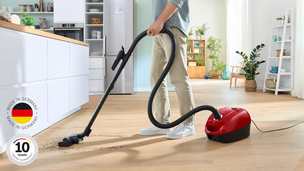 Bosch BGB38RD2 Serie 4 Stofzuiger met zak 600W 4l Rood