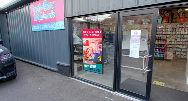 GeroScreen AS955CEL - Hanging Ceiling Mount for Window Displays 